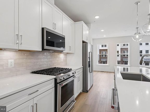 5th image of 3057 Nina Clarke Dr