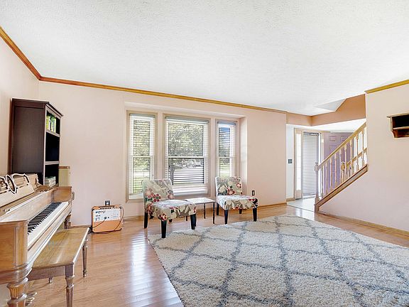 2nd image of 13690 Sudbury Dr