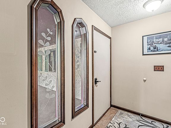 3rd image of 1 Danridge Dr