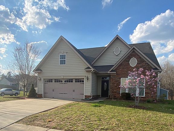 3rd image of 740 Rosegate Dr