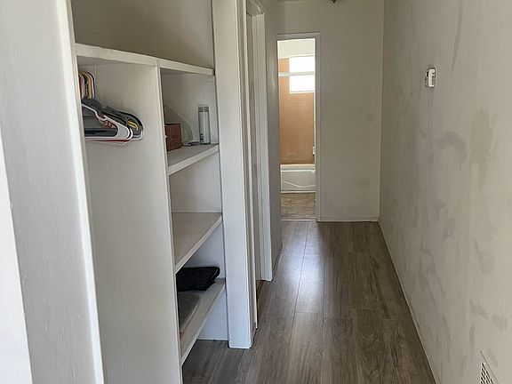 2nd image of 891 Leigh Ave #4