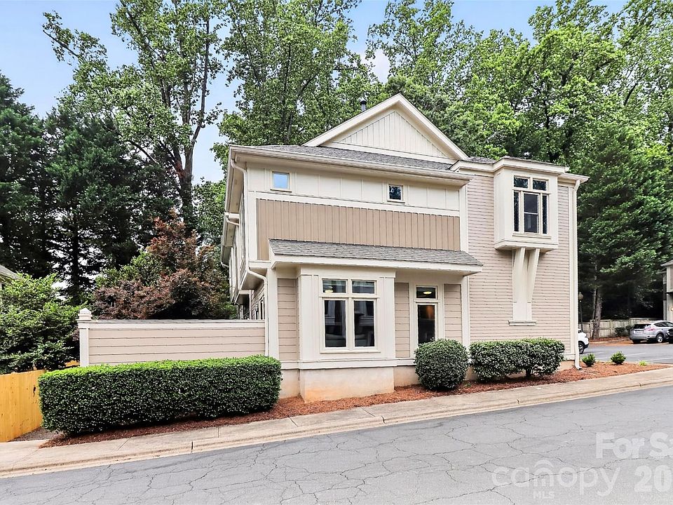 1st image of 1073 Park West Dr