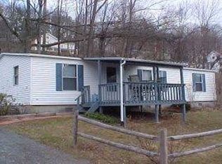 9 Settlers Vlg, Hawley, PA 18428