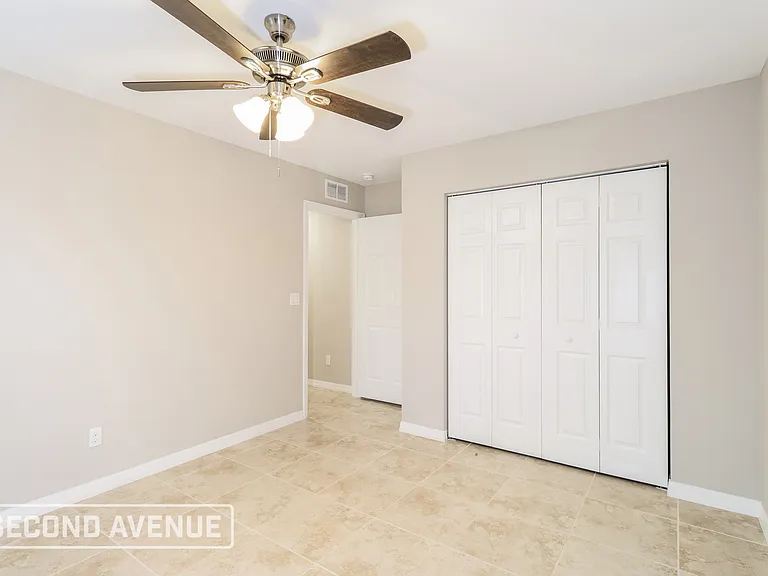 291 Foley St SE — Photo 16
