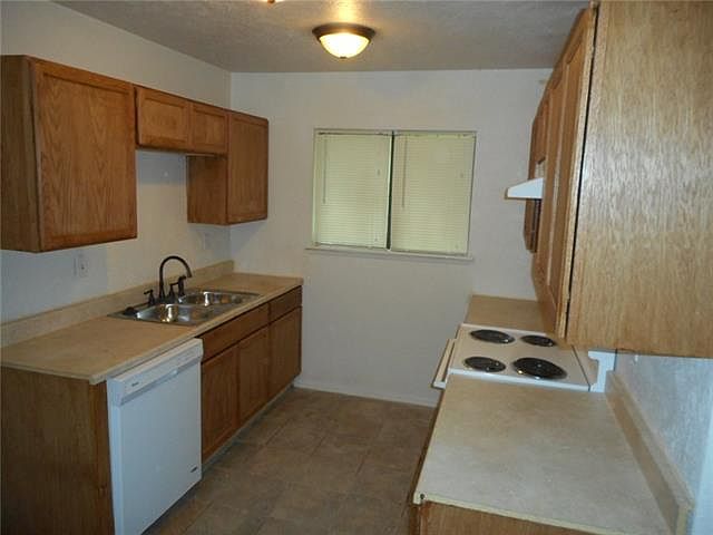1st image of 10228 Ironwood Ln