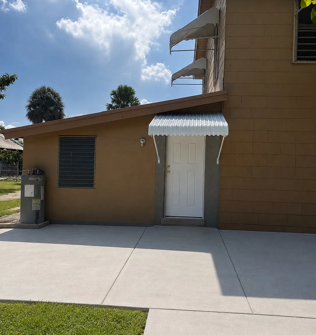 NW 27th St, Miami — Photo 1
