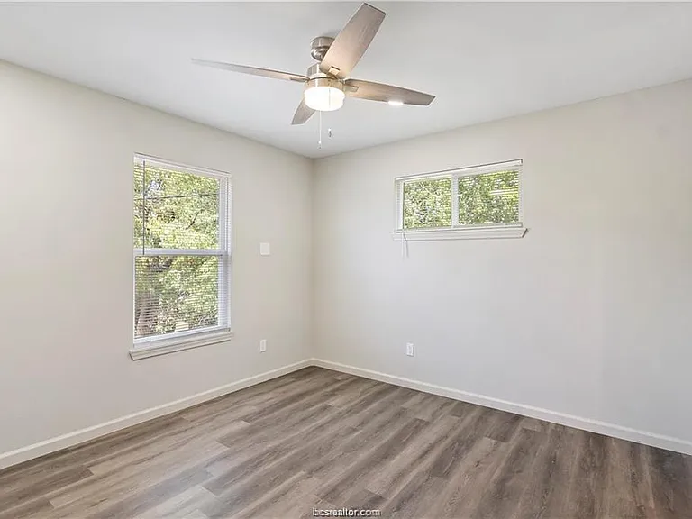1502 Alpine Cir #D — Photo 13