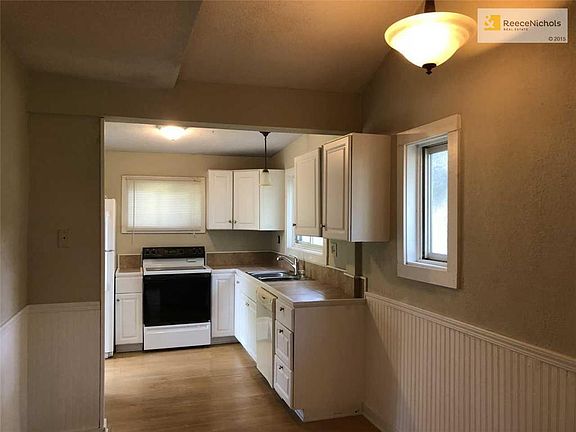 3rd image of 7342 Olive St