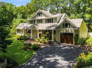 17 Soundview Dr, Huntington, NY 11743