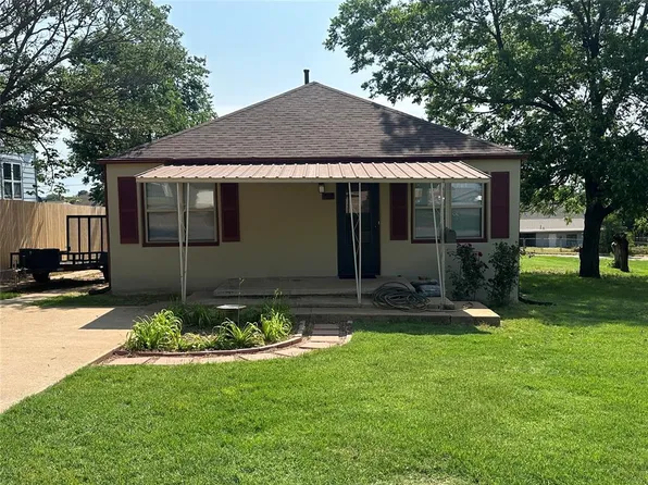 702 N 5th St, Weatherford, OK 73096
