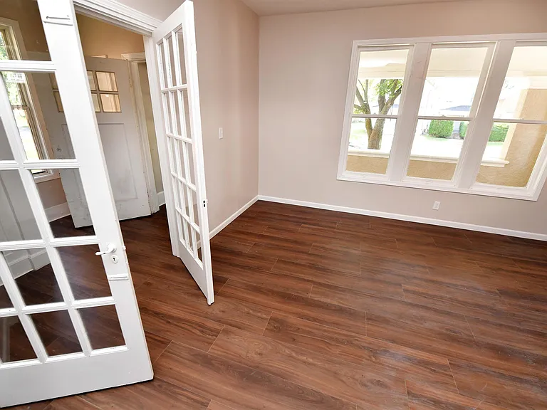 1027 N University St — Photo 20
