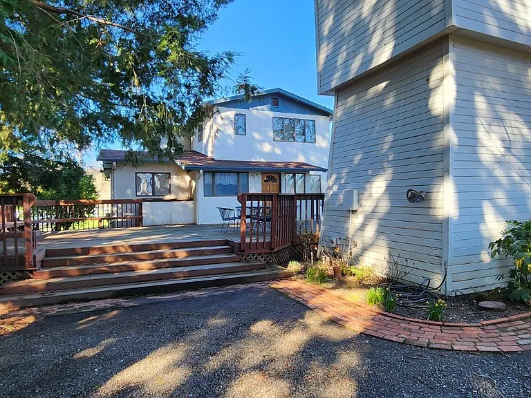5188 Gordon Valley Rd — Photo 3