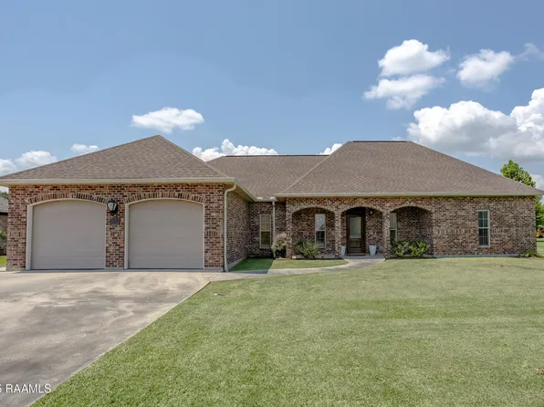 118 Saint Marie Cir, Cankton, LA 70584