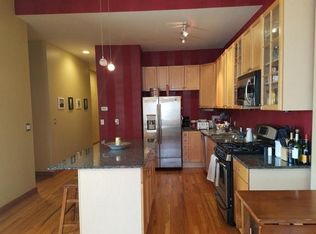 3347 N Clark St, Chicago, IL 60657