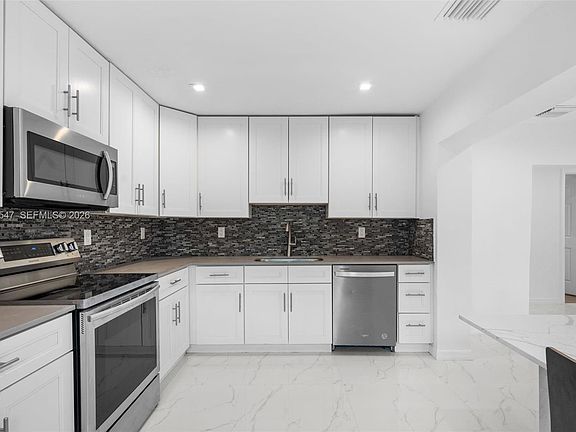 3rd image of 524 NW 10th St #0