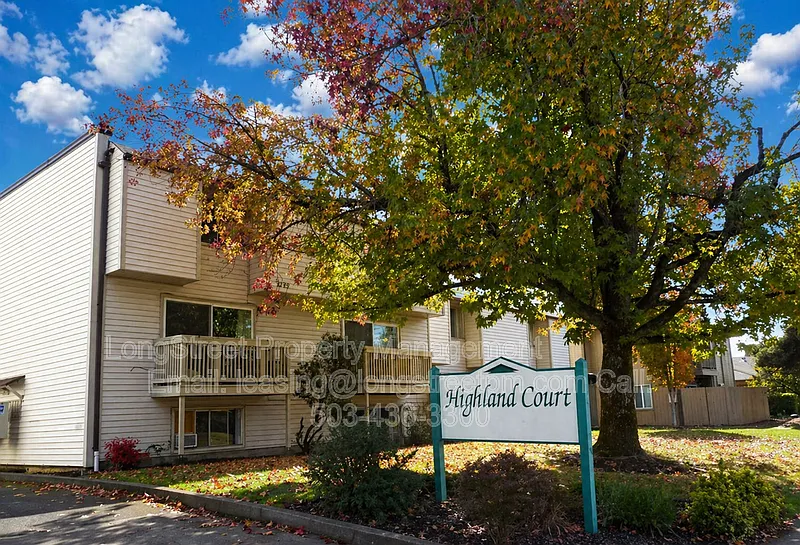 2 bed, 1.0 bath, 918 sqft, $1,495 — Photo 1
