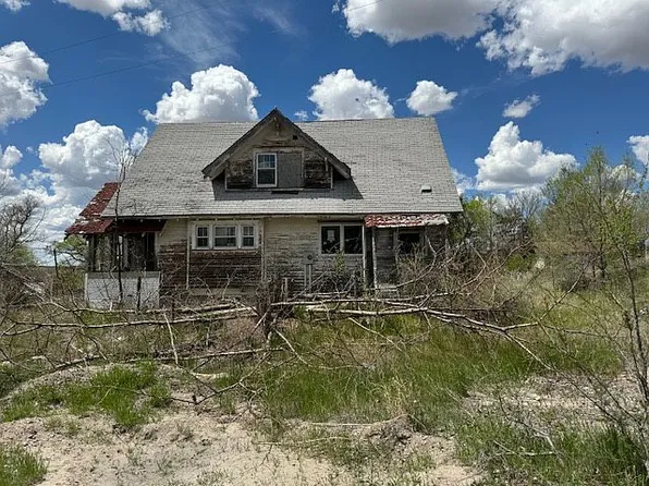 305 E 2nd St, Crookston, NE 69212