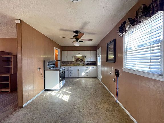 5th image of 1105 S 12th St