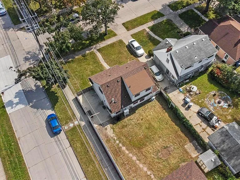 7331 Drexel St — Photo 8