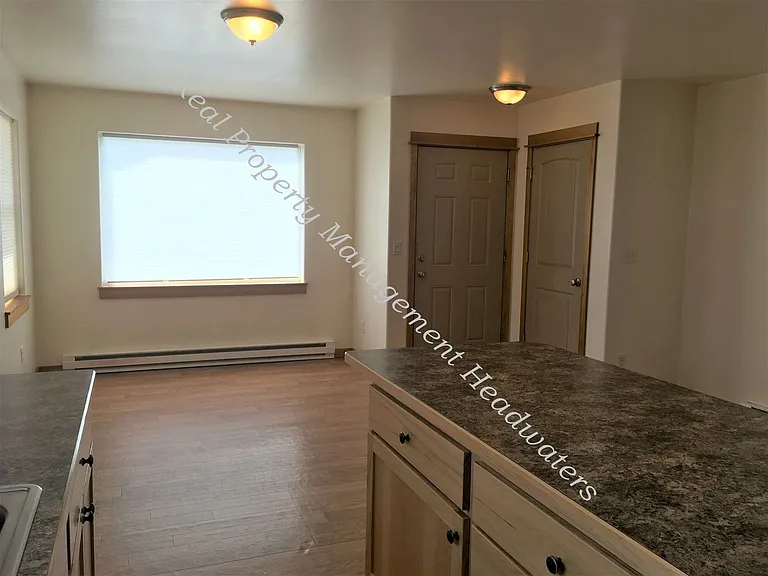 2147 Gold Ave — Photo 4
