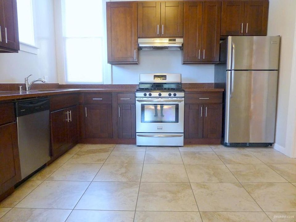 1st image of 535 Ashbury St APT 4
