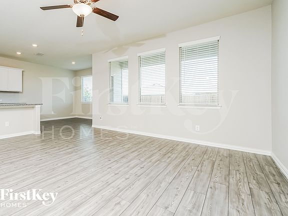 3rd image of 2141 Strongbark Dr