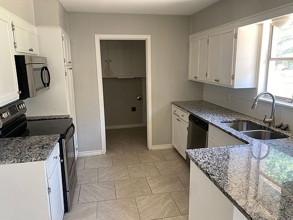 5th image of 1715 Meadowbrook Dr