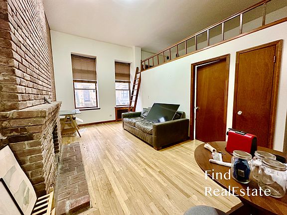 3rd image of 36 W 73rd St APT 3