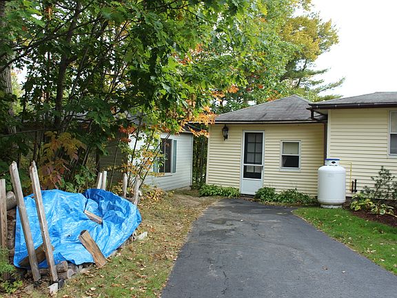 2nd image of 70 Lake Shore Dr