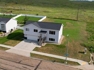 603 Cobblestone Loop SW, Mandan, ND 58554