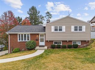 1311 Blue Jay Dr, Pittsburgh, PA