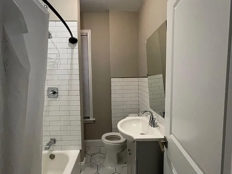 143 N 59th St — Photo 33