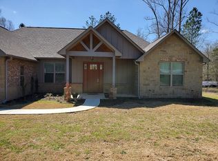 818 Willow Oak Dr, Atlanta, TX 75551