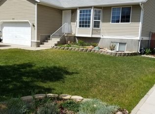 858 W 4150 S, Riverdale, UT 84405