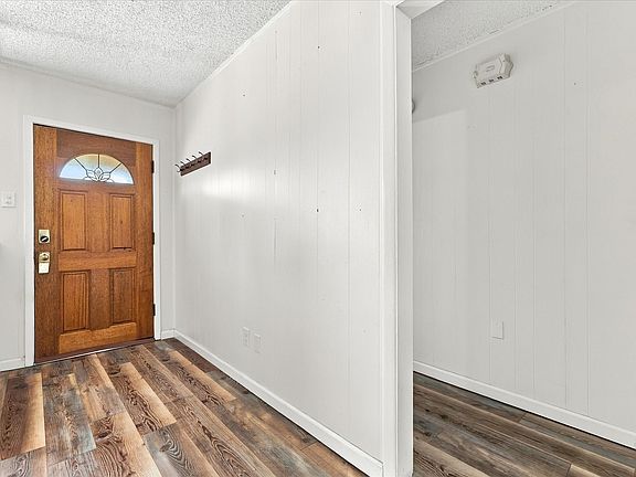 5th image of 733 Red Mill Ln