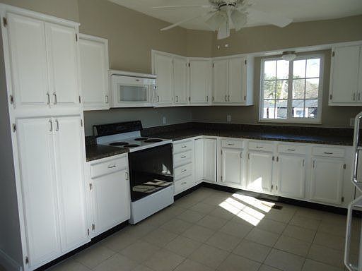 2nd image of 1506 Highland Dr