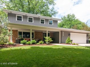1032 Kehoe Dr, St Charles, IL