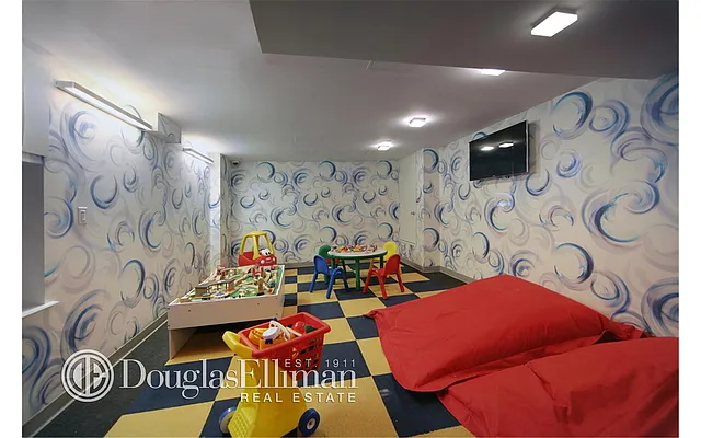 Rented by Douglas Elliman | media 34