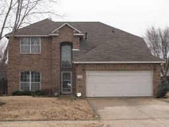 1st image of 2707 Chatsworth Dr