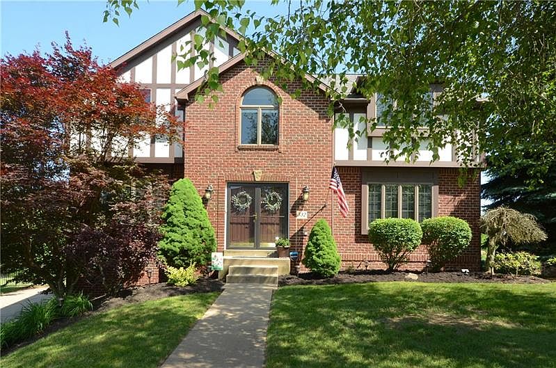 1st image of 332 Grail Hill Ct