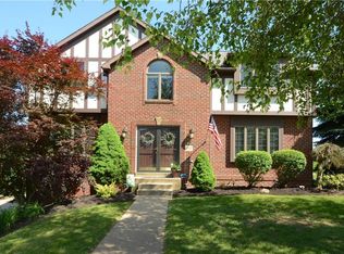 332 Grail Hill Ct, Oakdale, PA 15071