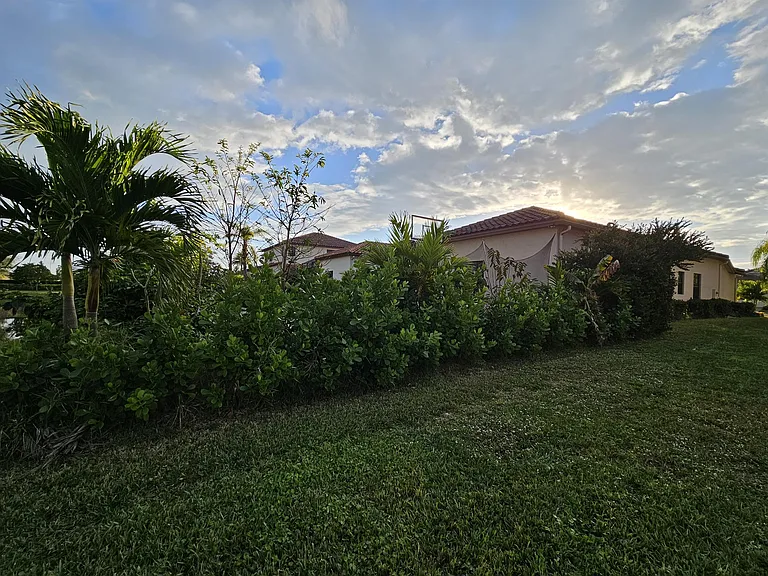 5253 Messina St — Photo 40