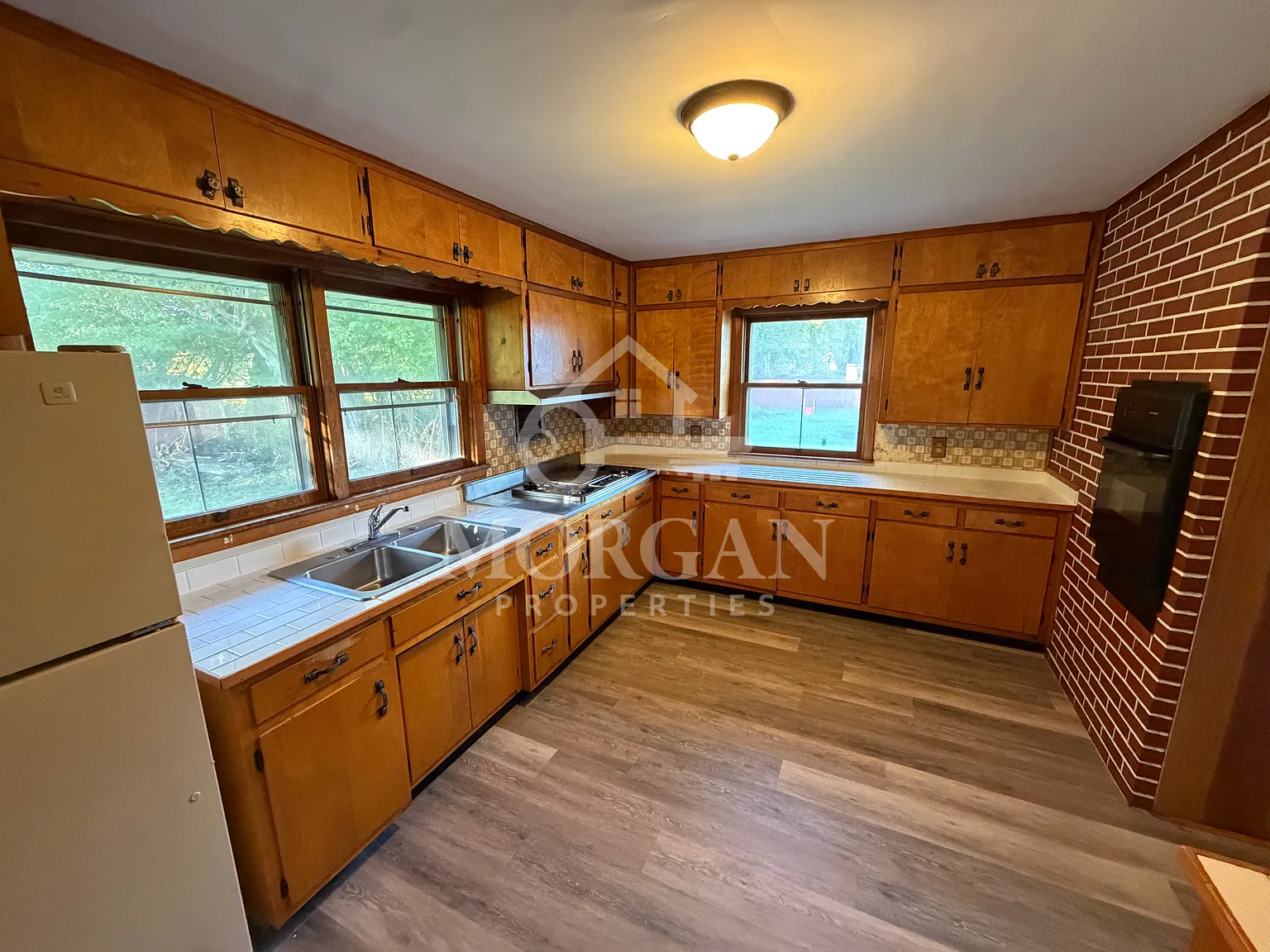 721 W Vinyard St - - — Photo 4