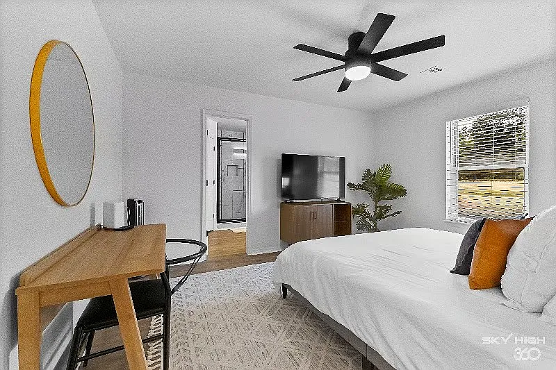 3 bed, $3,000 — Photo 4