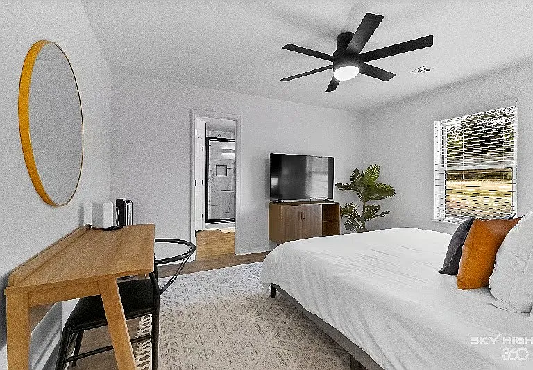 W Gardenia Dr — Photo 4