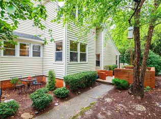 107 Woodglen Dr, Cary, NC 27518