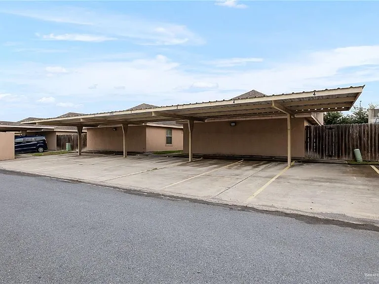 2211 Taxco Ct #4 — Photo 3