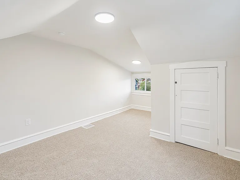 1638 Lexington Ave — Photo 25