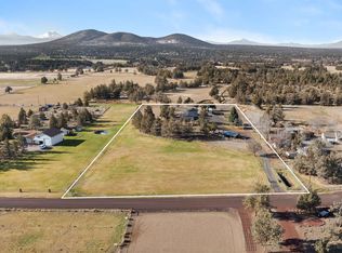 869 SW 55th Pl, Redmond, OR 97756