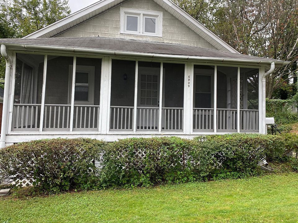 Screened front porch